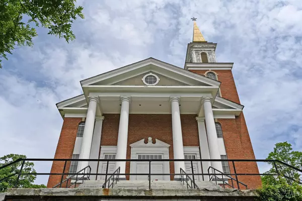 Cincinnati, OH 45229,760 N Fred Shuttlesworth Cir