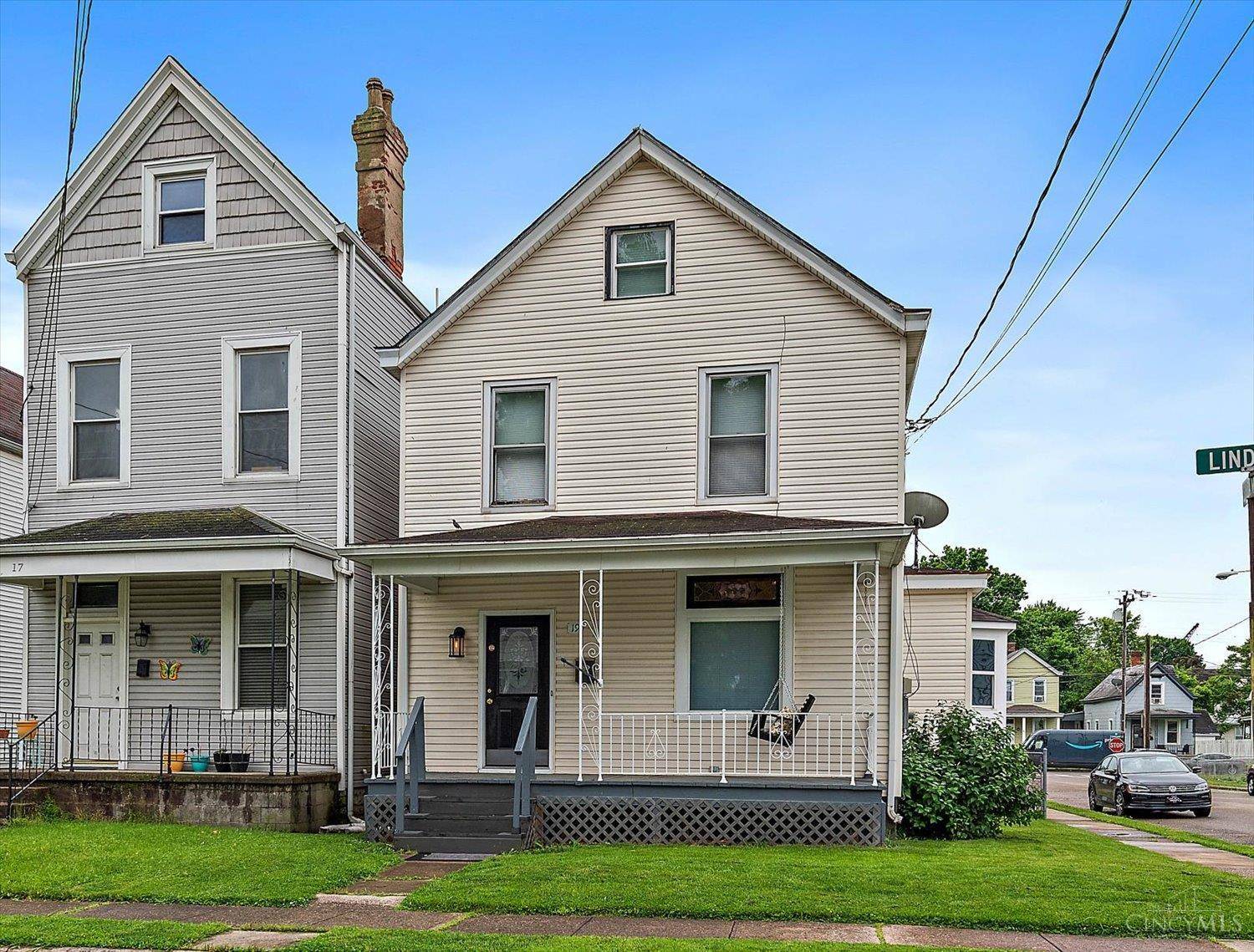 19 Linden St, Elmwood Place, OH 45216
