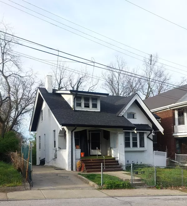 524 Carplin Pl, Cincinnati, OH 45229