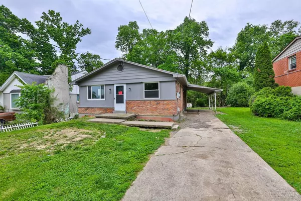 101 W Leslie Ave, Woodlawn, OH 45215