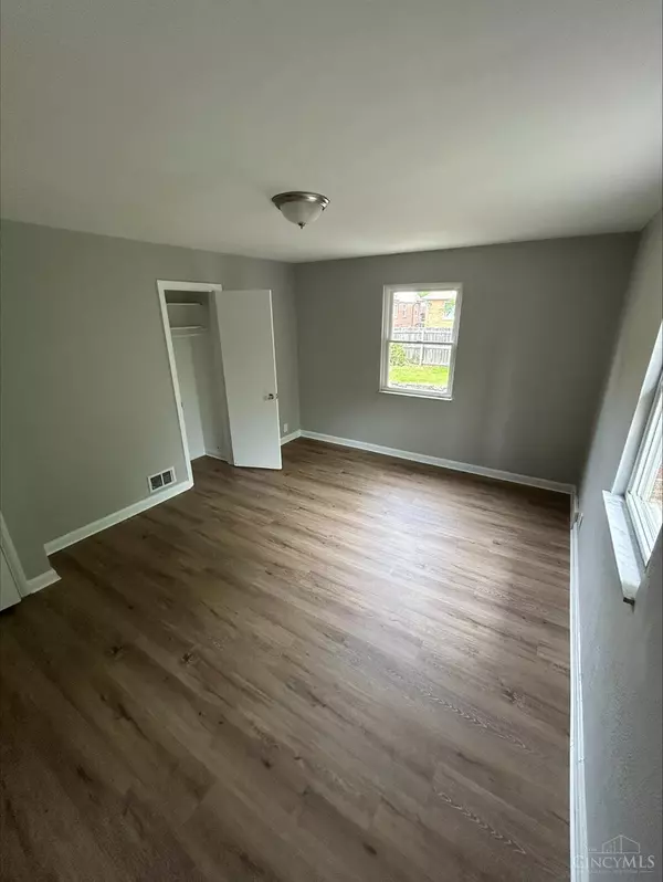 Cincinnati, OH 45237,1856 Glendon Pl