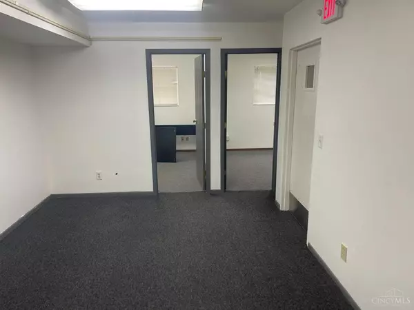 Cincinnati, OH 45205,4441 Glenway Ave