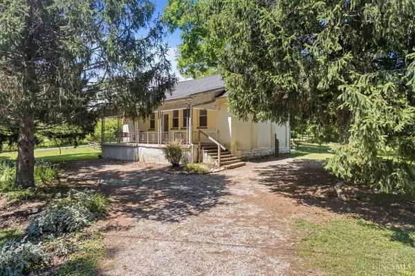 5953 Price Rd, Miami Twp, OH 45150