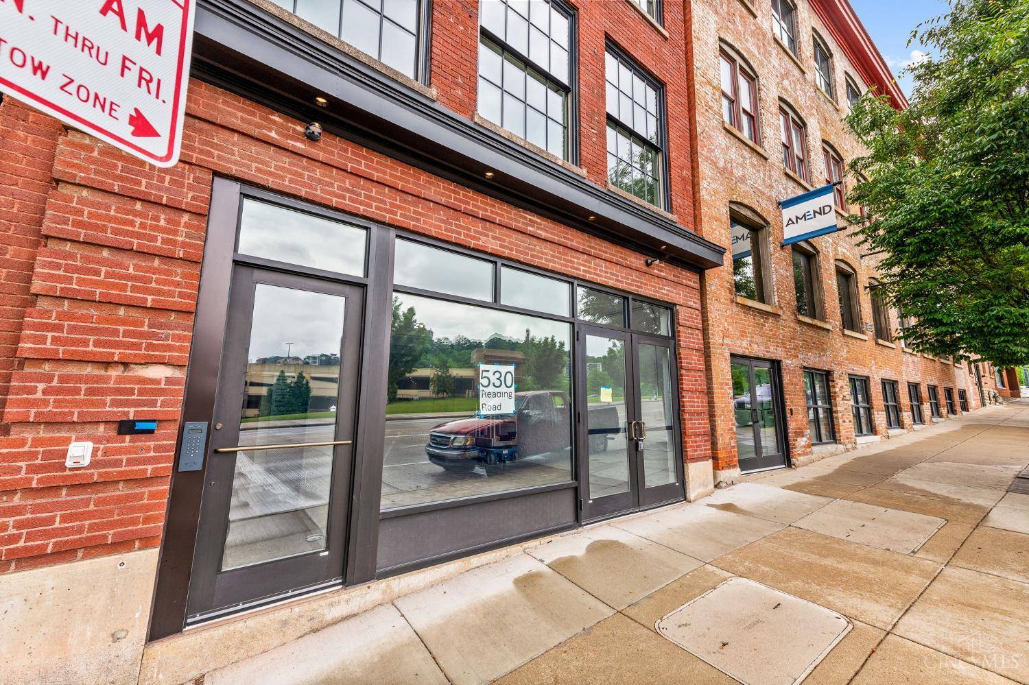 Cincinnati, OH 45202,530 Reading Rd