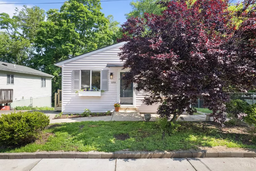 6008 Eleanor St, Fairfax, OH 45227