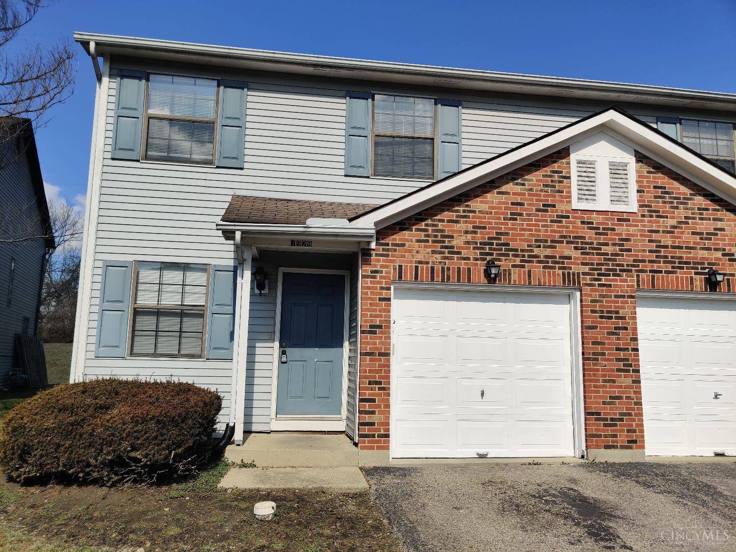 7928 Mill Creek Cir, West Chester, OH 45069