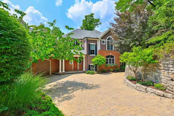 680 Spring Hill Ln, Cincinnati, OH 45226