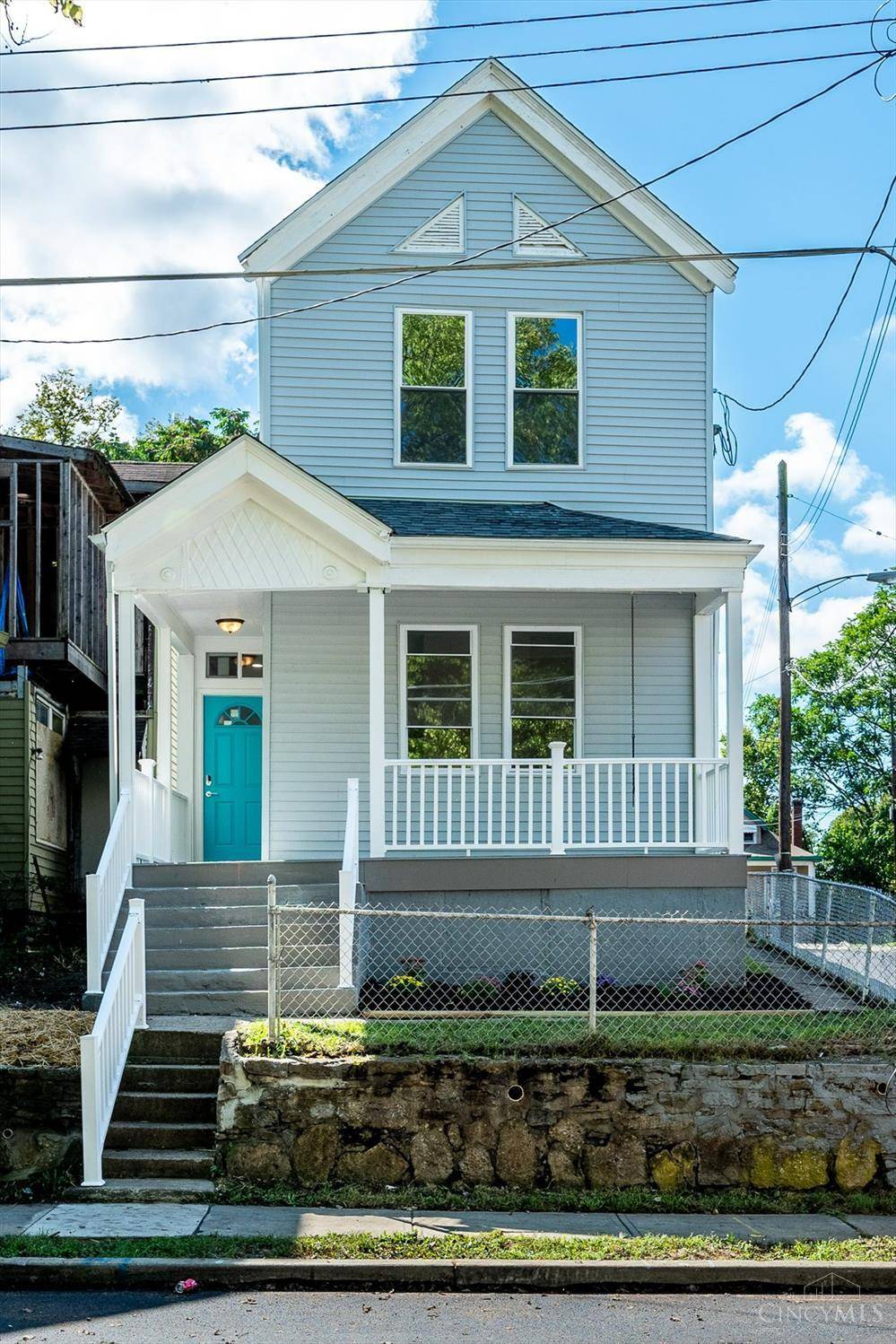 1739 Holloway Ave, Cincinnati, OH 45207