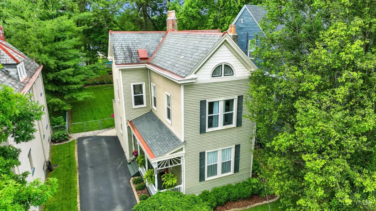 Cincinnati, OH 45232,753 Mcmakin Ave