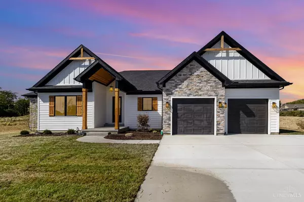 751 Lake Bluff Ct, Lebanon, OH 45036