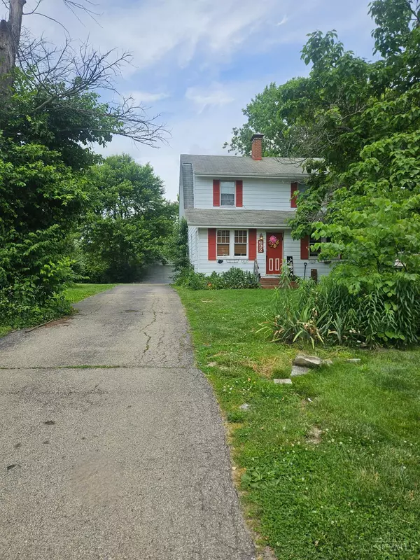 Springdale, OH 45246,692 W Kemper Rd