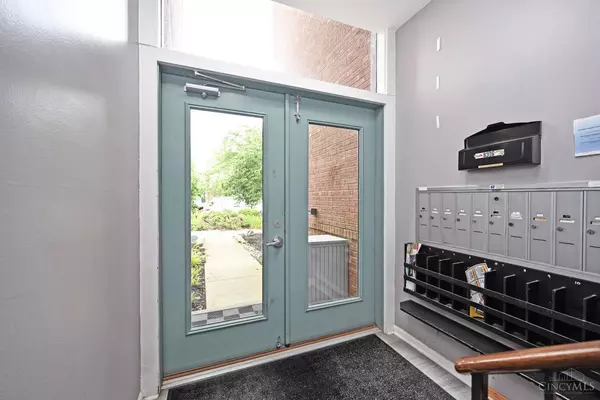 Mariemont, OH 45227,3809 Petoskey Ave #4
