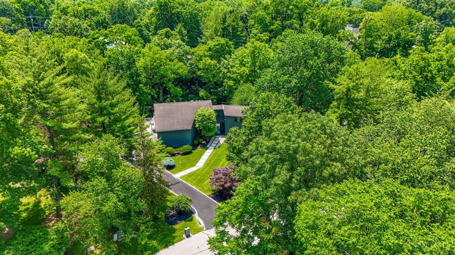 Amberley, OH 45237,7716 Creekwood Ln