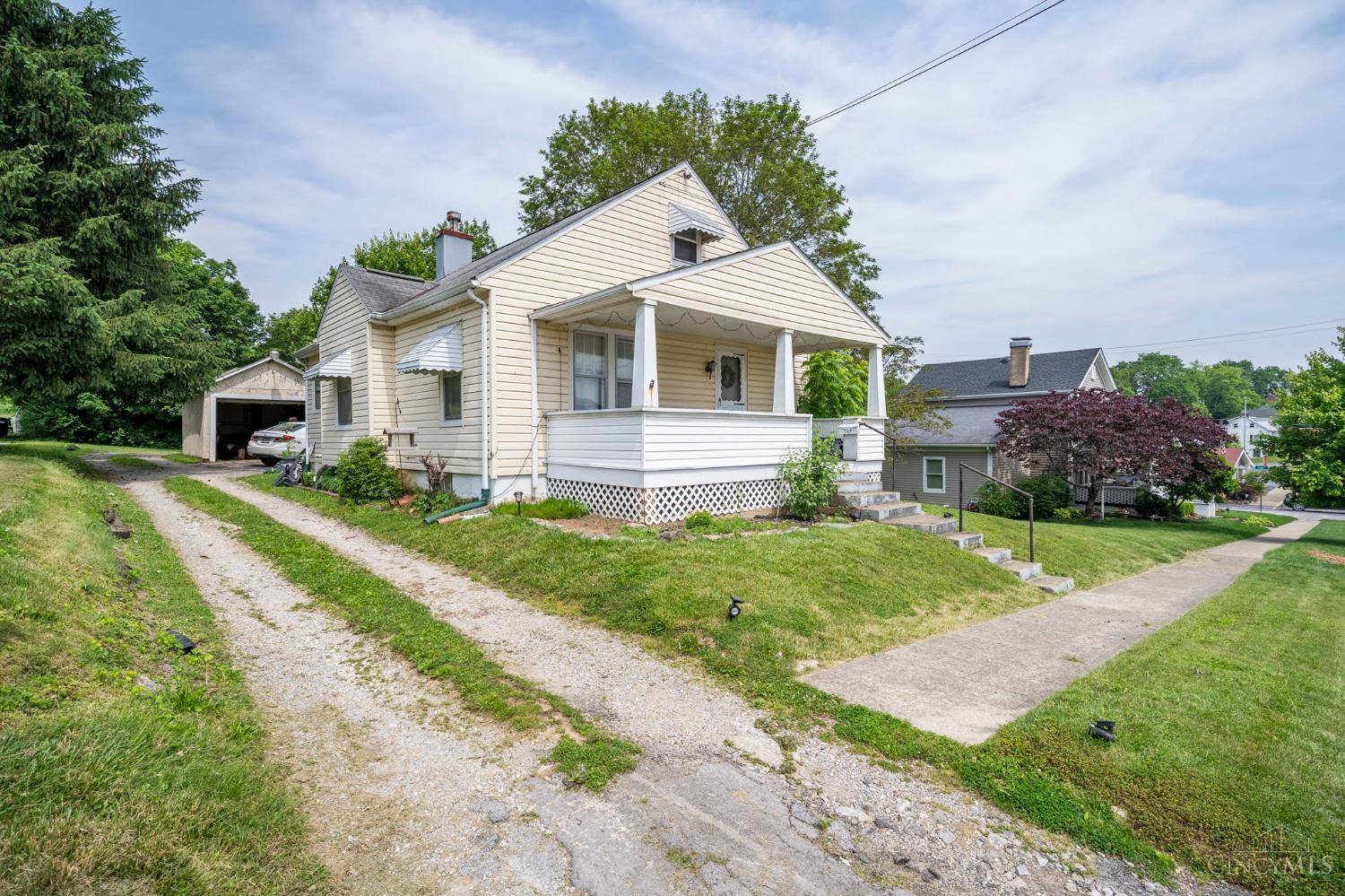 Liberty Twp, OH 45133,607 South High Street St