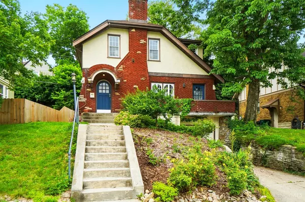 Cincinnati, OH 45229,3970 Ardmore Ave