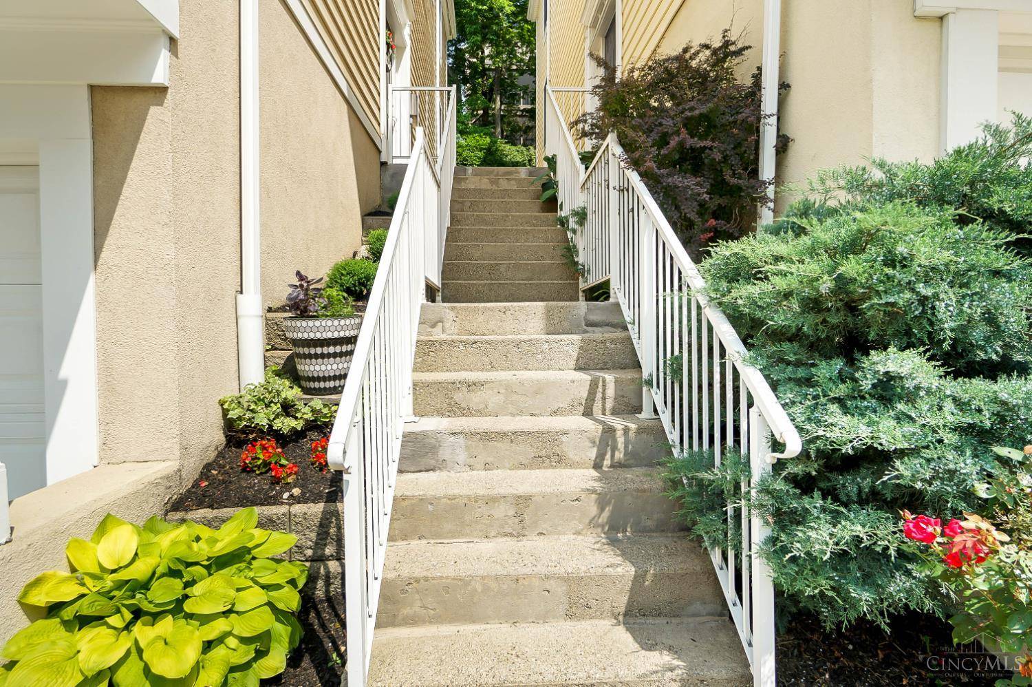 Cincinnati, OH 45226,453 Stanley Ave