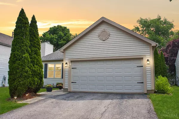 9736 Flagstone Way, West Chester, OH 45069