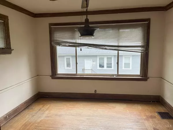 Cincinnati, OH 45213,6120 Kennedy Ave