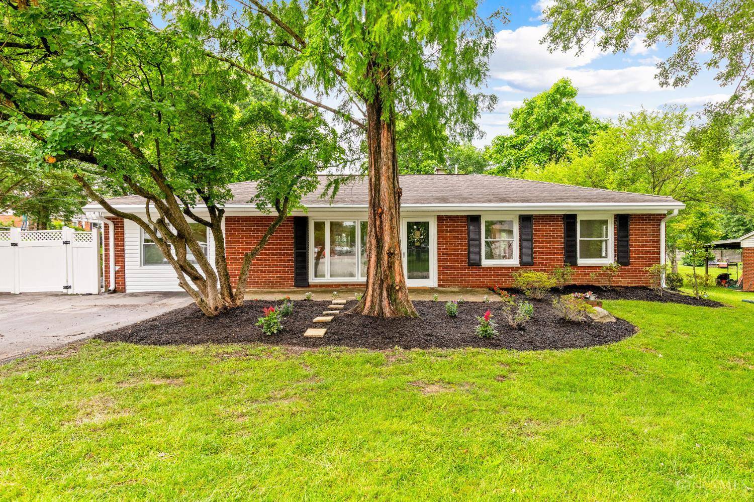 2489 Mack Rd, Fairfield Twp, OH 45014