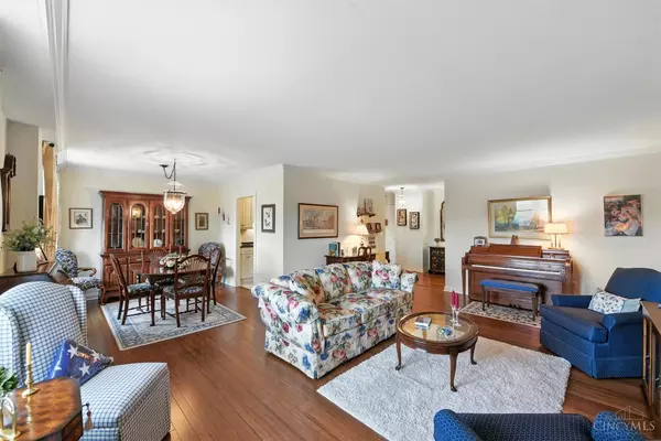 Cincinnati, OH 45208,2444 Madison Rd #1711