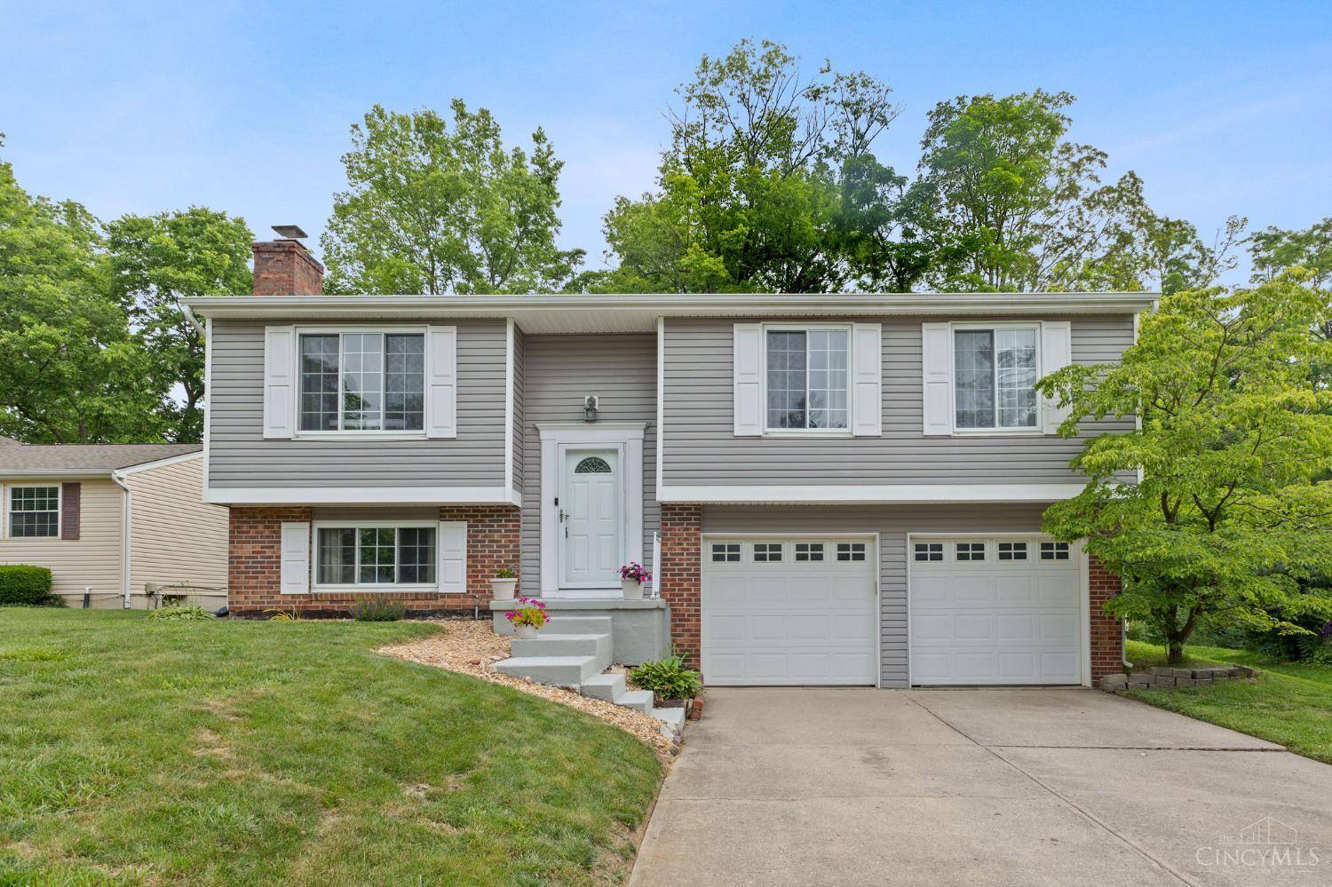 3700 Wood Trail Dr, Mason, OH 45040