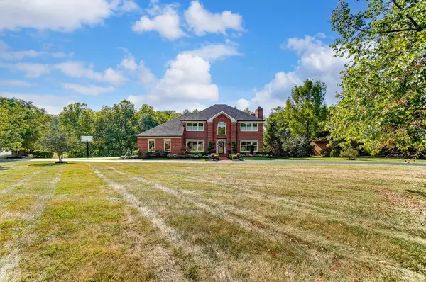 Sharonville, OH 45241,10010 Pond Woods Ln