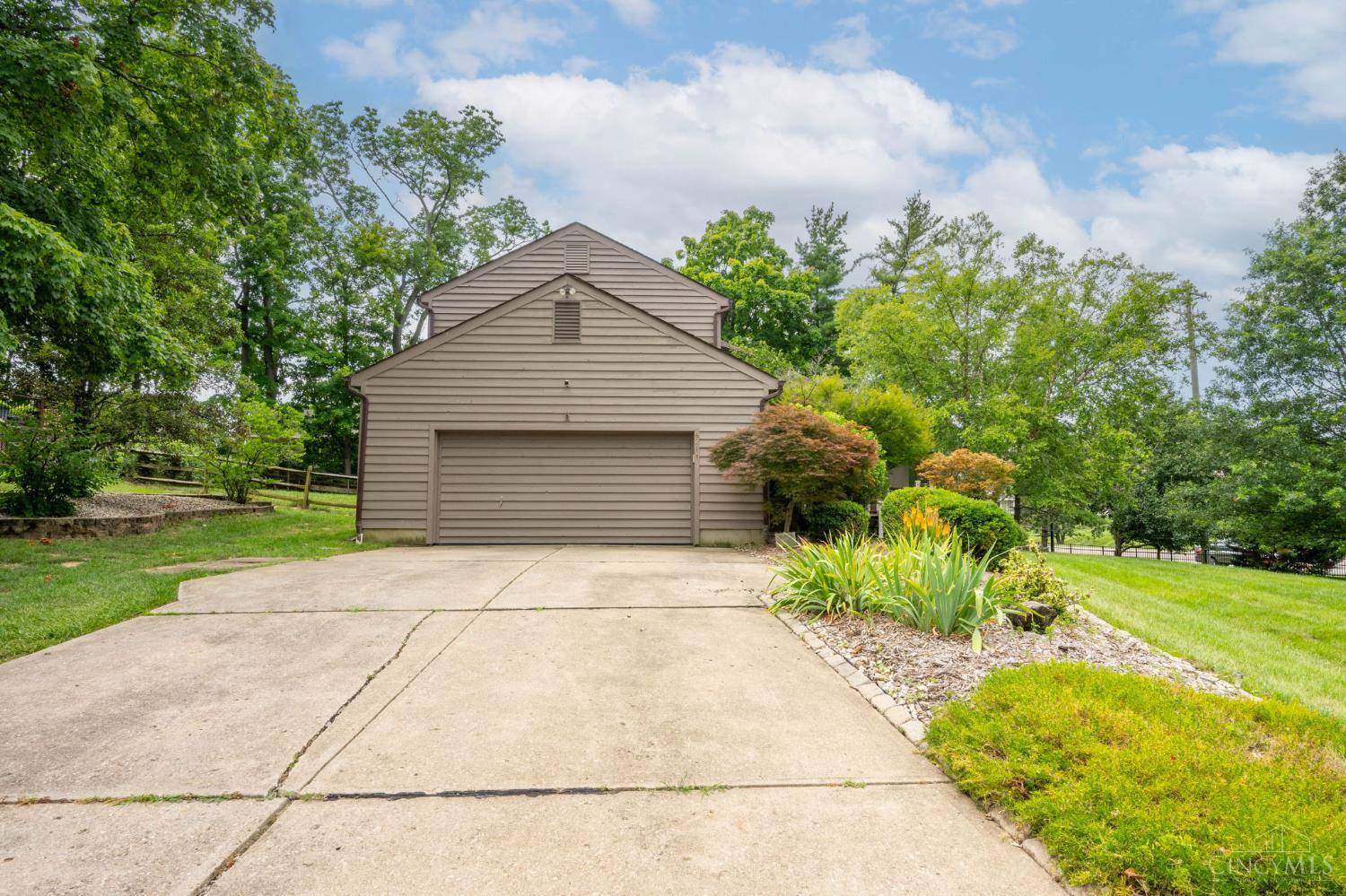 Blue Ash, OH 45242,4211 Peppermill Ln