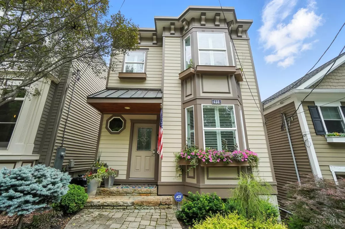 Cincinnati, OH 45226,438 Strafer St