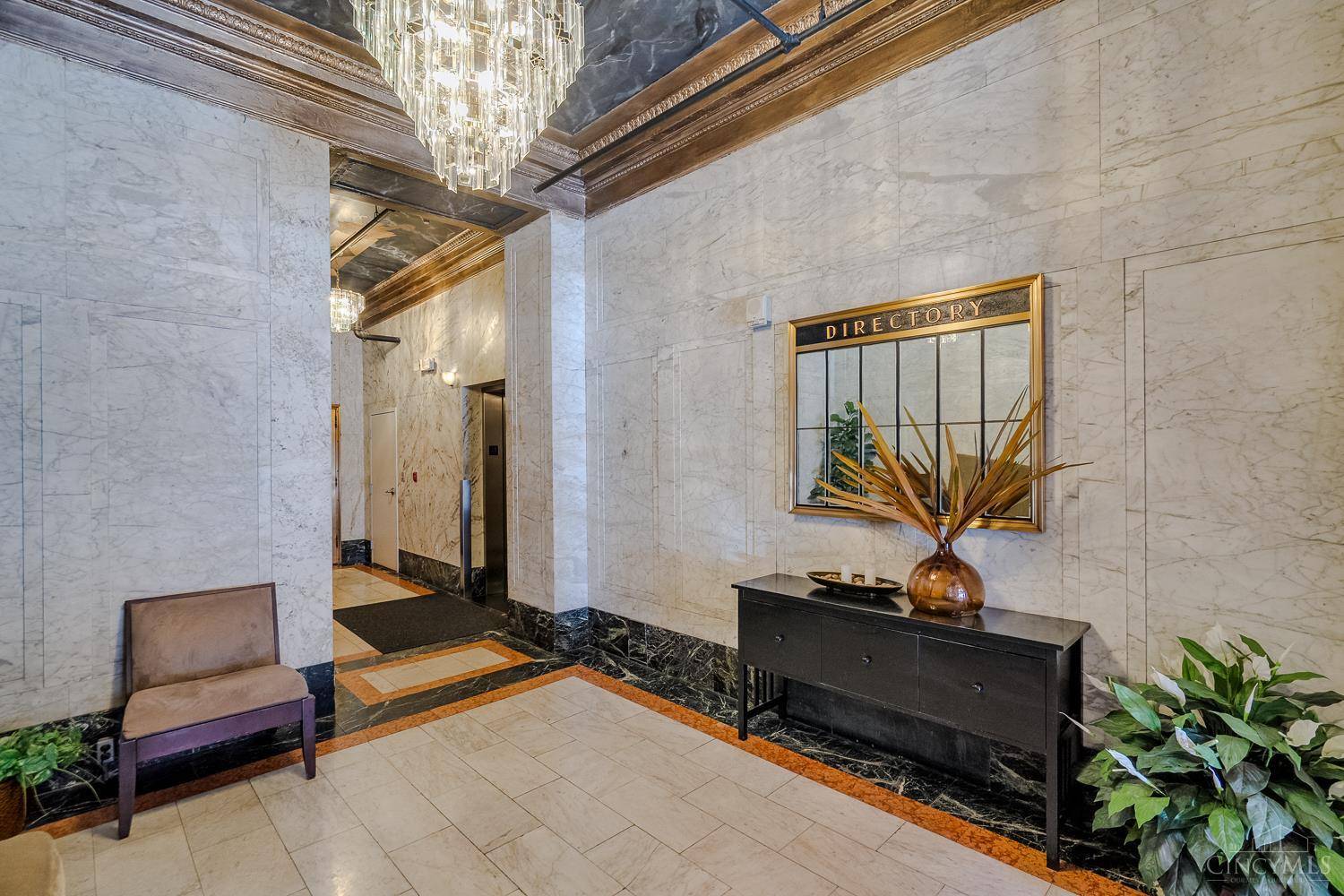 Cincinnati, OH 45202,18 E Fourth St #901