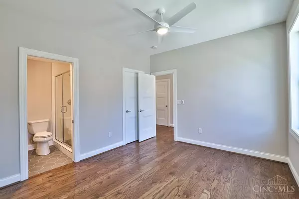 Cincinnati, OH 45209,2908 Robertson Ave