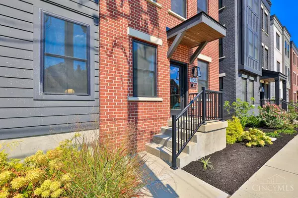 Cincinnati, OH 45209,2908 Robertson Ave