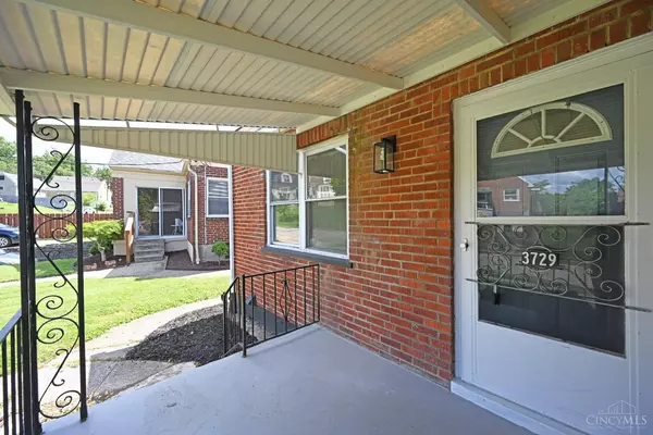 Cincinnati, OH 45220,3729 Norwich Ln