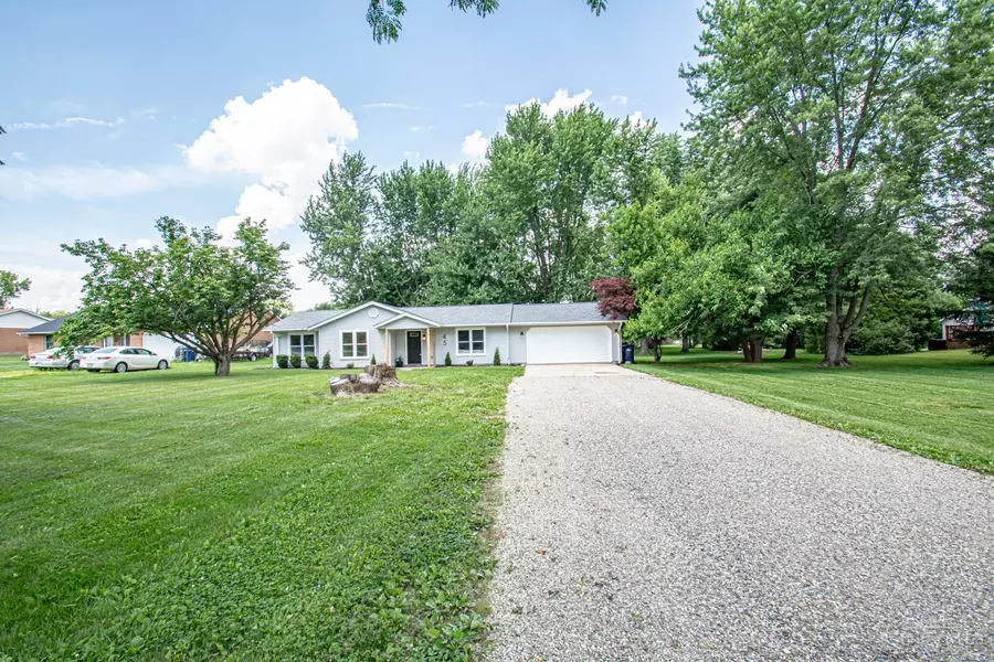 45 Long Dr, Lakengren, OH 45320