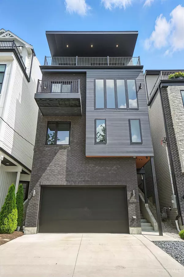 Cincinnati, OH 45226,3588 Handman Ave