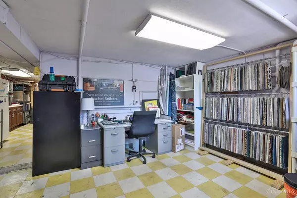 Cincinnati, OH 45208,2003 Madison Rd