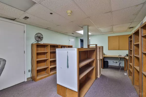 Cincinnati, OH 45208,2029 Madison Rd