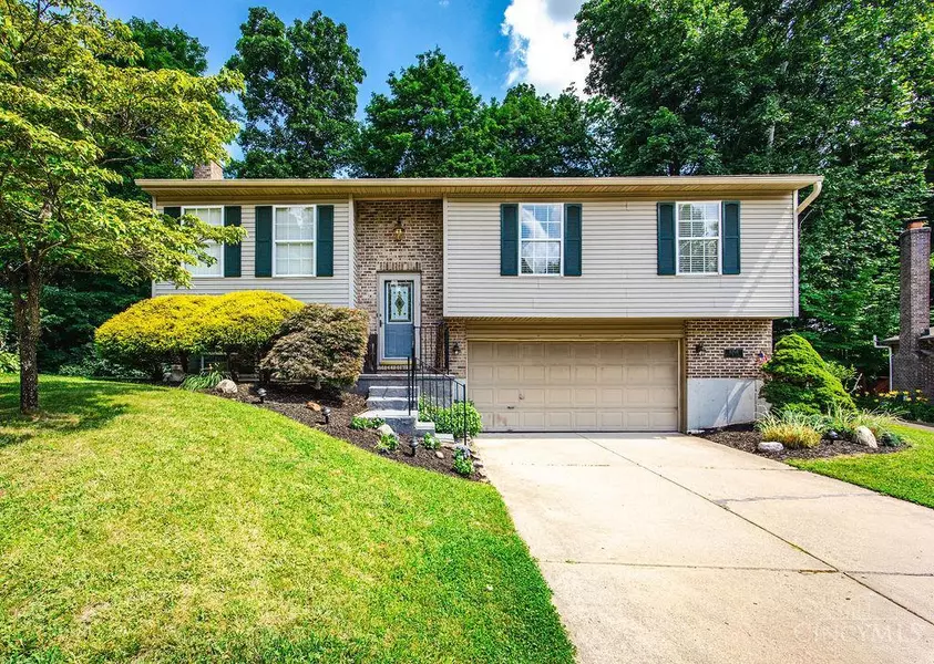 8798 Beckys Ridge Dr, Colerain Twp, OH 45251