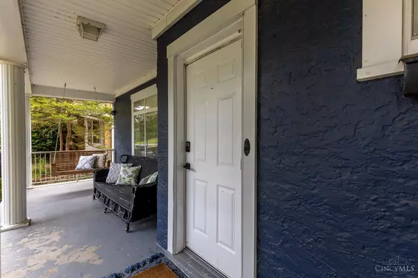 Cincinnati, OH 45224,6039 Oakwood Ave