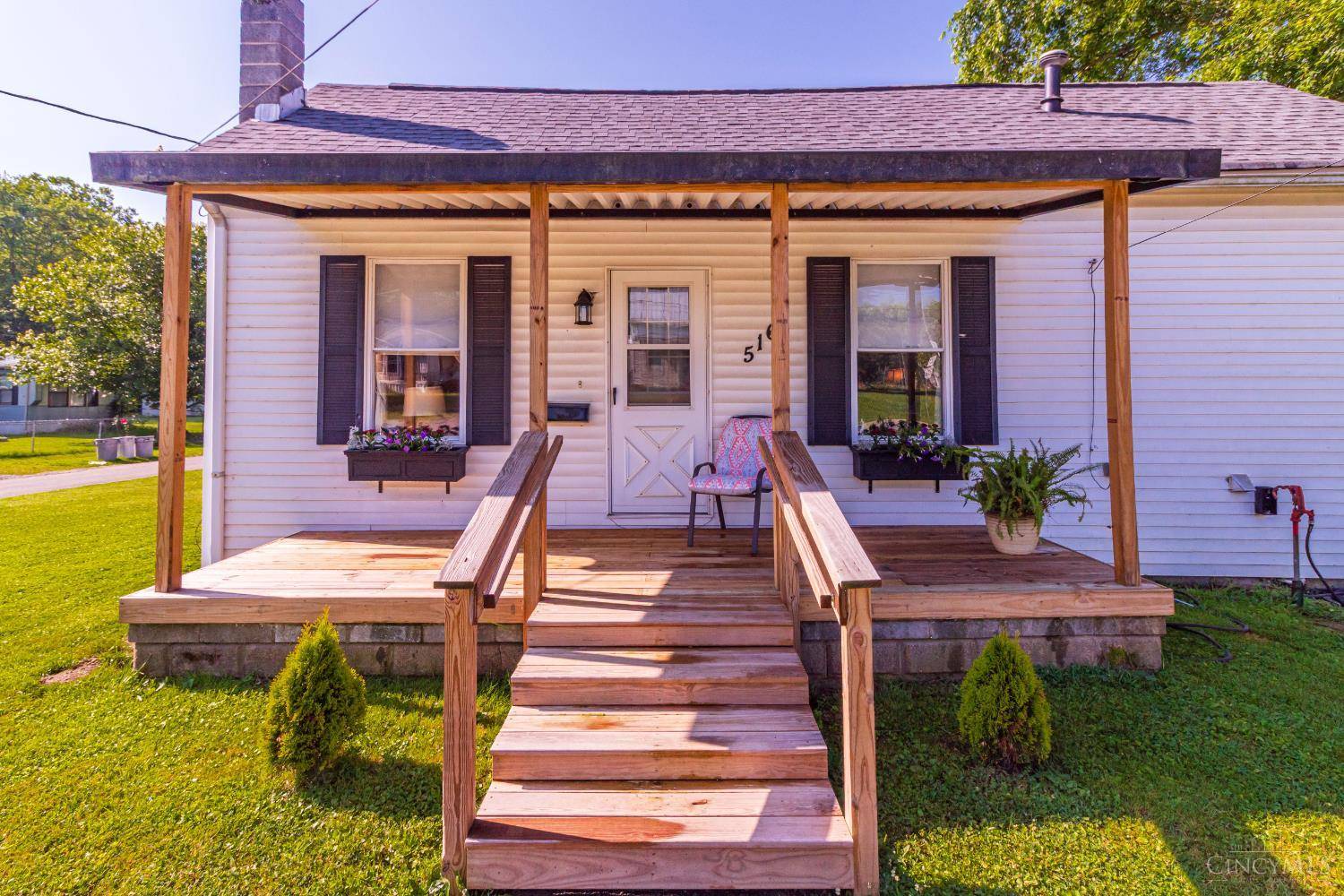 516 E Second St, Manchester, OH 45144