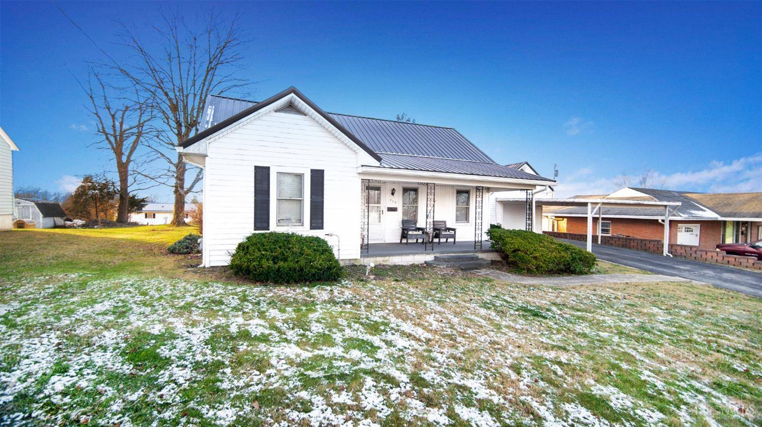 725 E Walnut St, Tiffin Twp, OH 45693