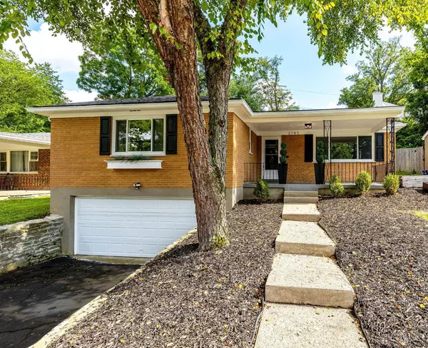 2783 Losantiridge Ave, Columbia Twp, OH 45213