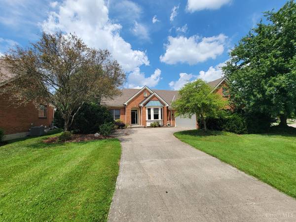 6557 Oasis Dr, Miami Twp, OH 45140