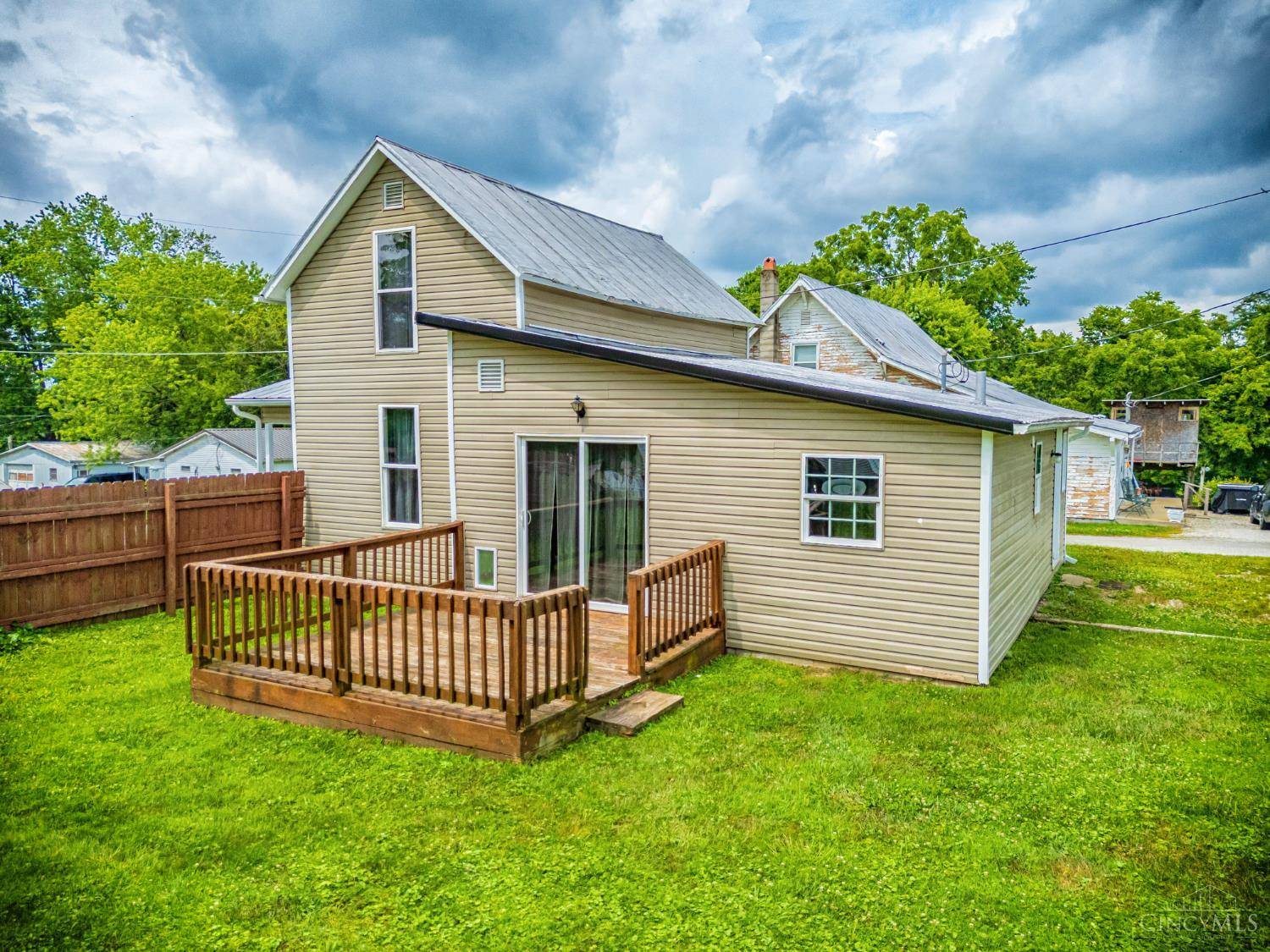 Peebles, OH 45660,176 Vine St