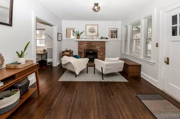 Cincinnati, OH 45208,3733 Aylesboro Ave