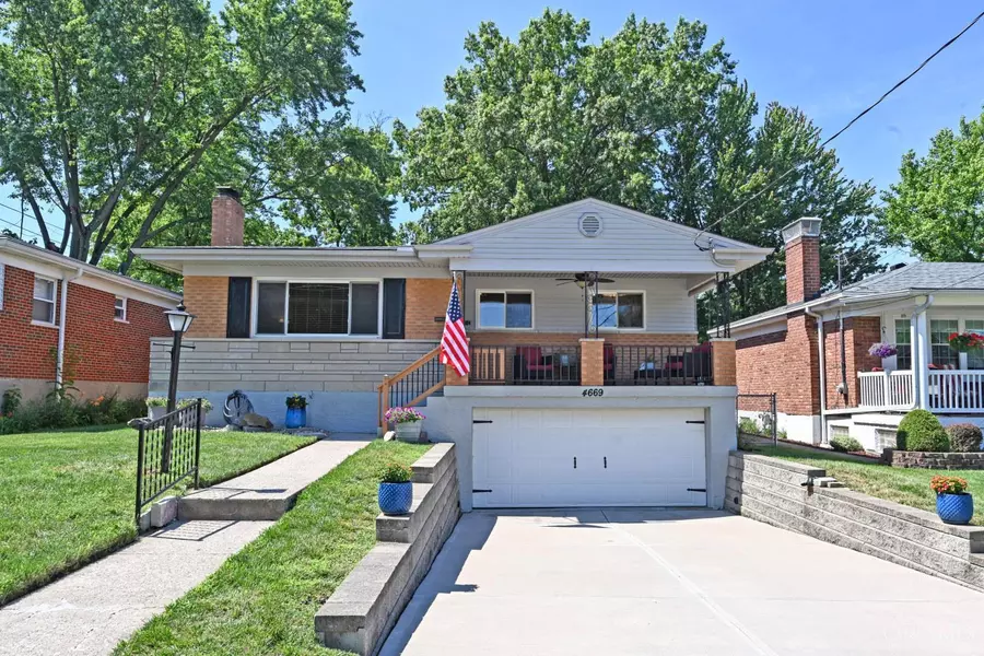 4669 Largo Dr, Sycamore Twp, OH 45236