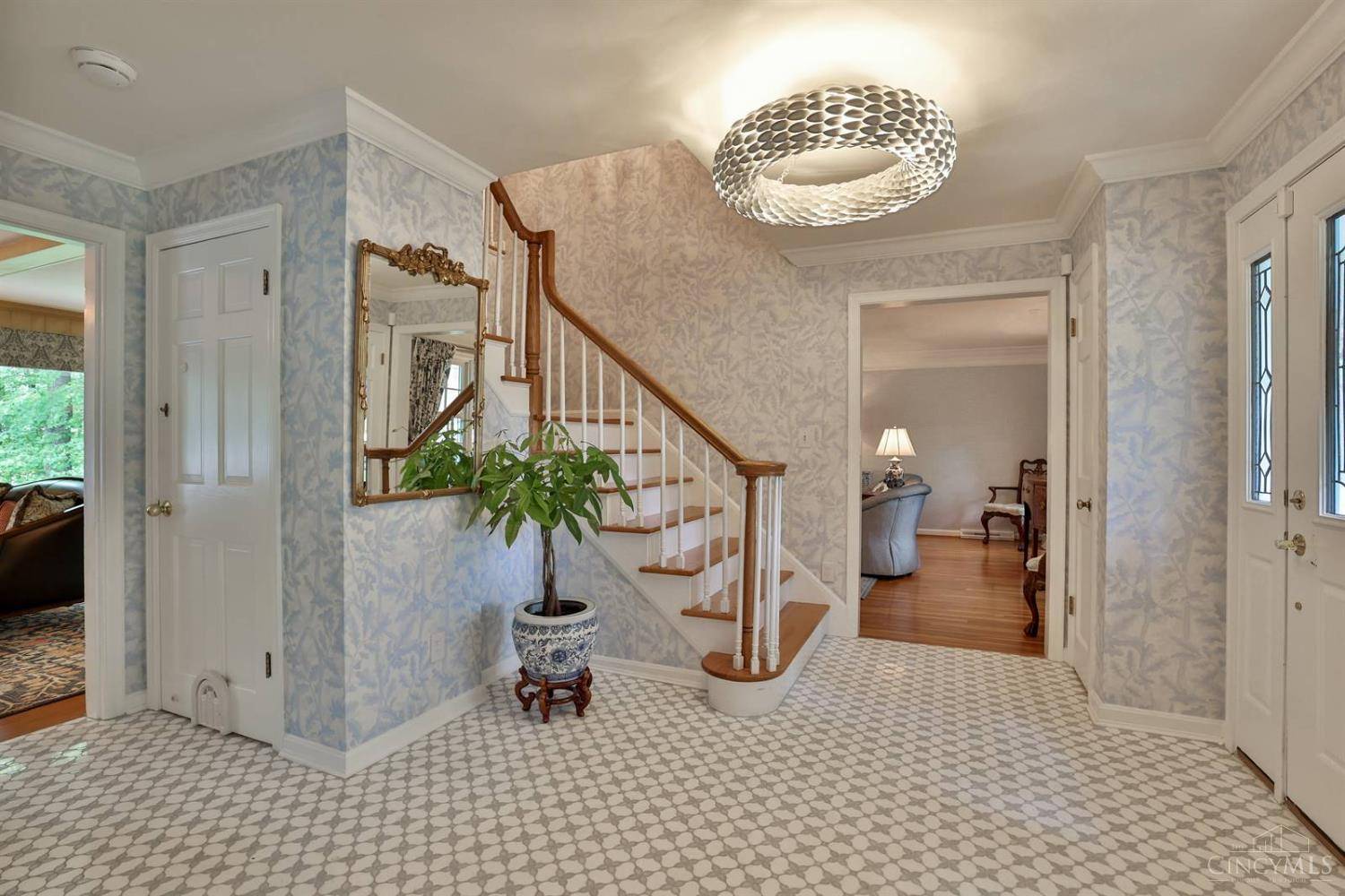 Indian Hill, OH 45243,7760 Surreyhill Ln
