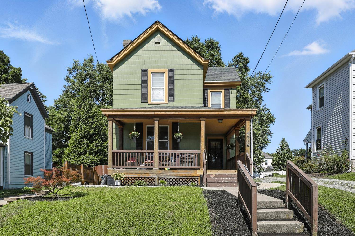 4719 Castle Pl, Cincinnati, OH 45227