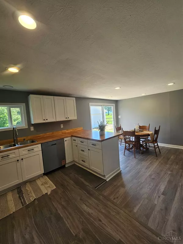 Hamilton Twp, OH 45152,5708 Cochran Rd