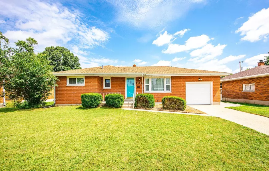 318 Kenyon Dr, Hamilton, OH 45015