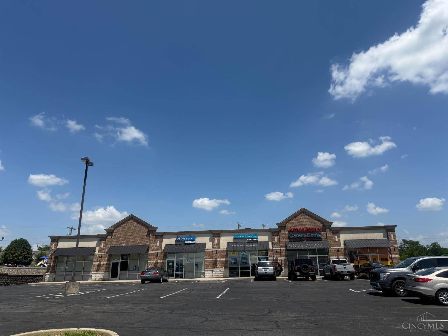 120 Roberts Ln #6, Hillsboro, OH 45133